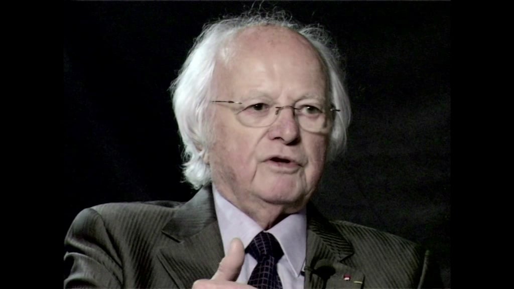 On a organisé un tour de rôle pour lécher les barbelés